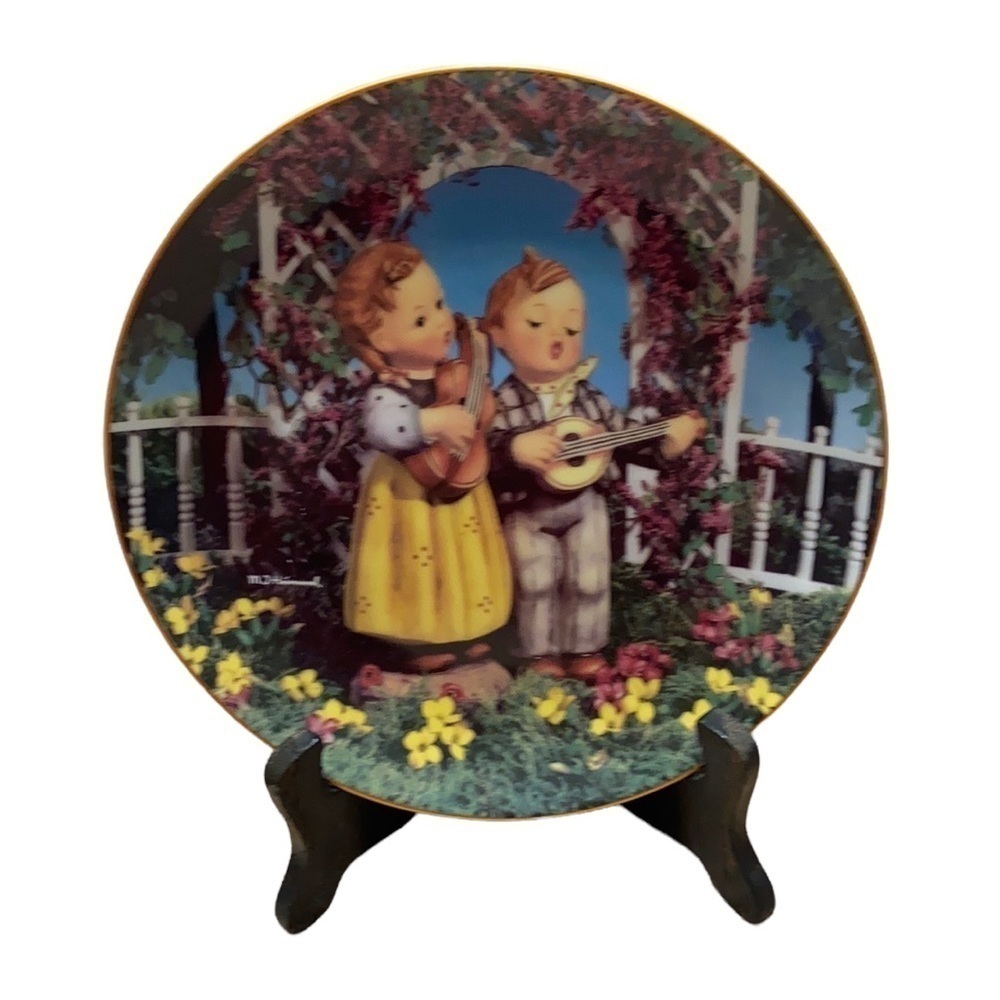 Hummel Danbury Mint Little Companions Plate “Little Musicians” Collection